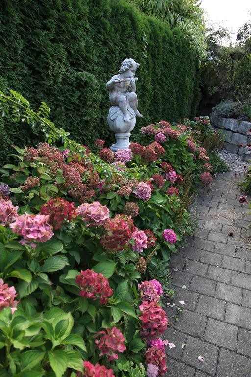Im Roeseligarten Wolfhausen Exterior foto