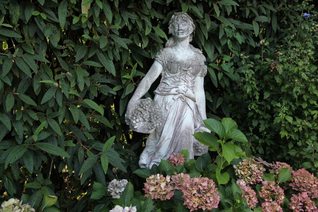 Im Roeseligarten Wolfhausen Exterior foto